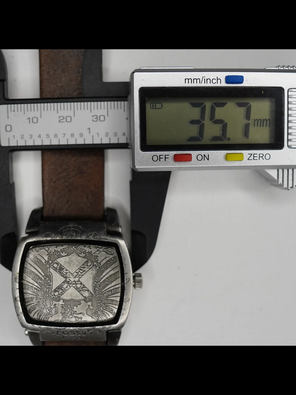 Vintage Fossil JR 9413 Flip Wide Leather Cuff Strap Day Date 36mm Watch Runs